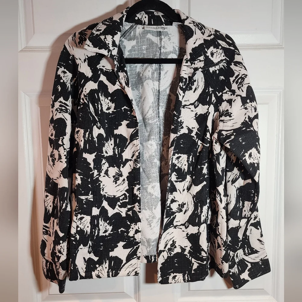 Sag Harbor Black And White Floral Open Front Jacket Size 12